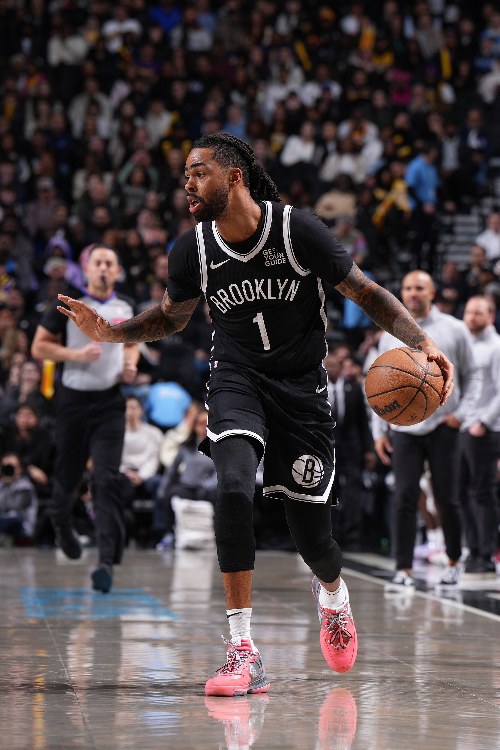 华体会登录入口-拉塞尔：我的兄弟特雷弗-汤普森告诉我，CBA联赛的身体对抗超强